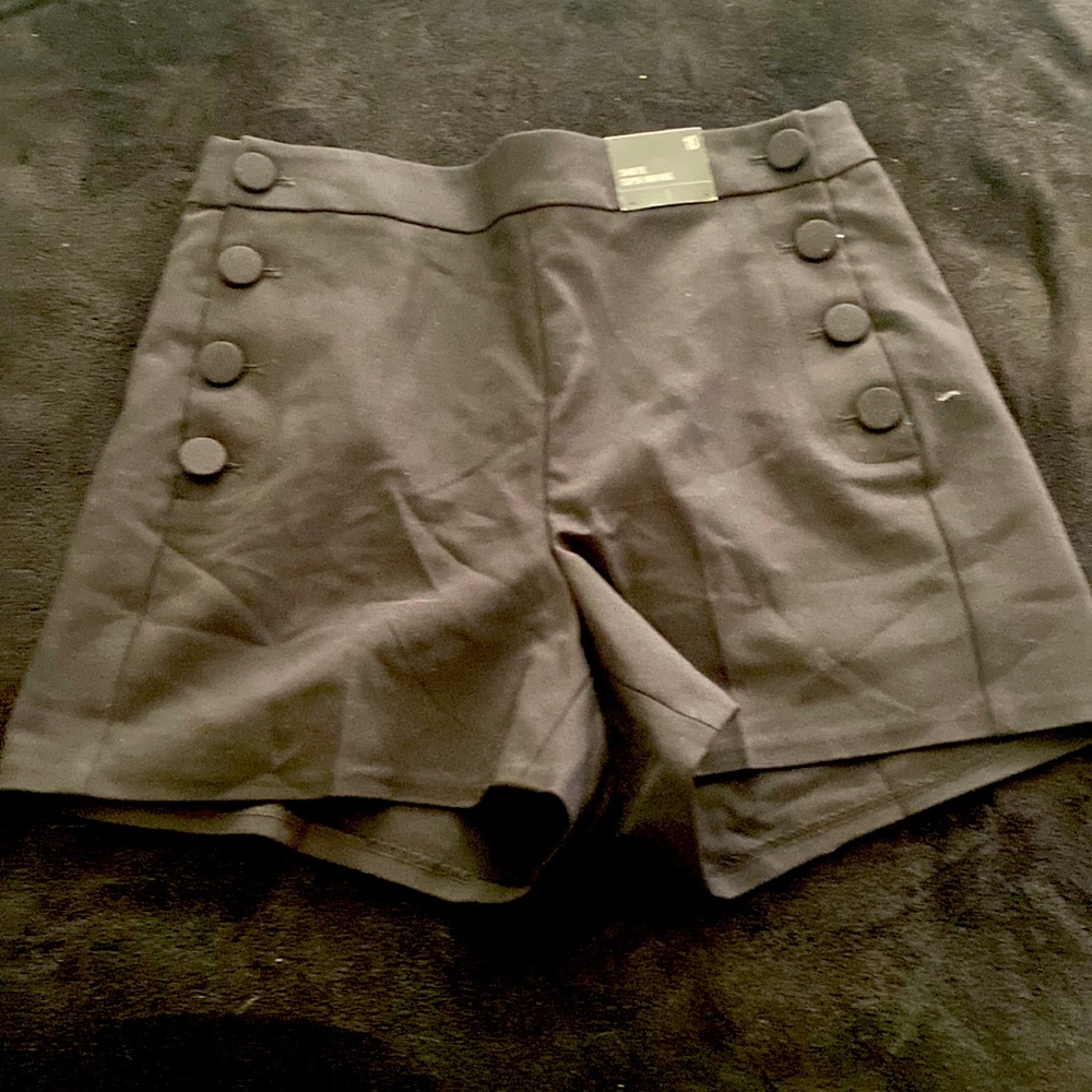 Express Black shortie super high rise shorts size 10. NWT